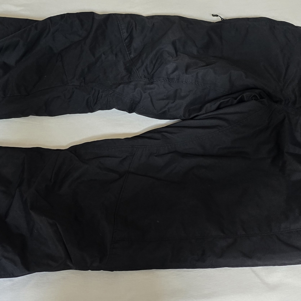 Columbia Black Cargo Pants with Versatile Comfort